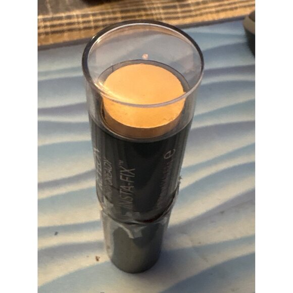 Revlon PhotoReady Insta-Fix Stick Foundation SPF 20 120 Vanilla Exp 2022 - Picture 2 of 4